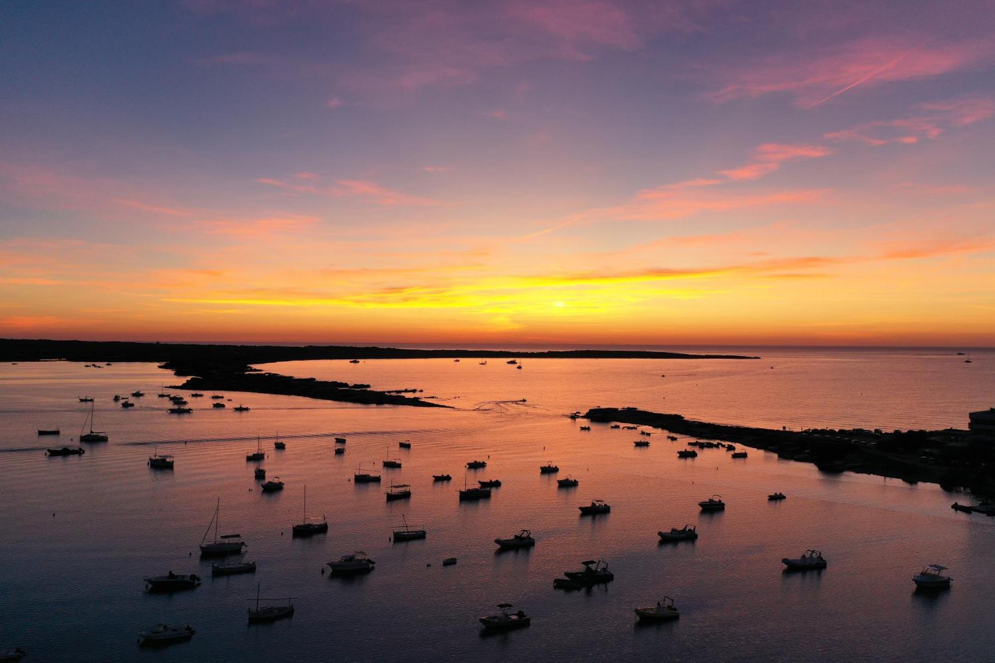 Sabina Suites - Astbury Formentera La Savina  Buitenkant foto